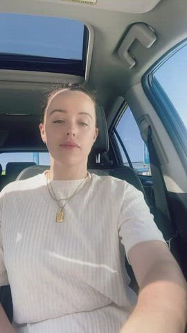 Amateur Car Flashing MILF Public boobs r/HoldTheMoan Porn GIF