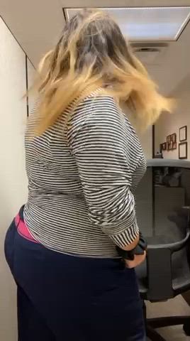 Amateur behind BBW gigantic booty Chubby NSFW Nurse Pawg meaty Porn GIF