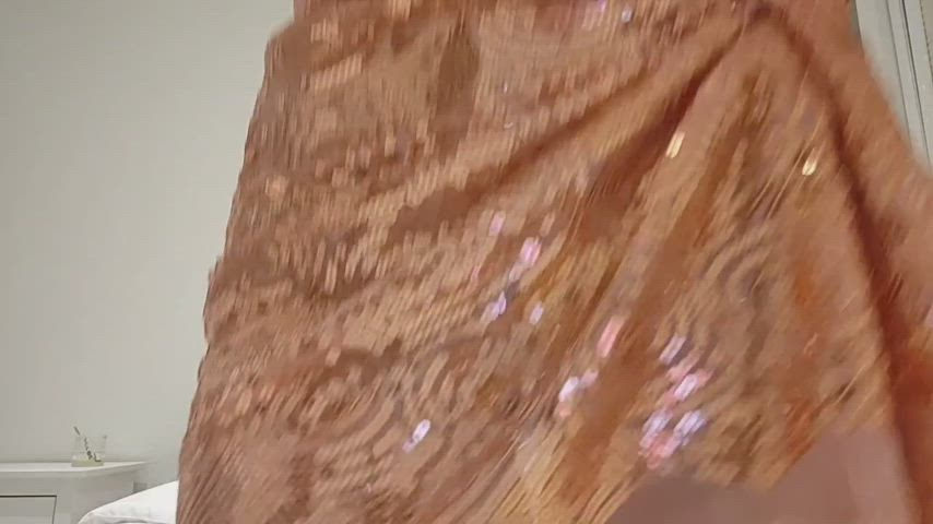 Body twat Upskirt Porn GIF