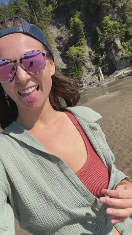 Areolas boobs cute Flashing Outdoor Public Smile melons r/HoldTheMoan Porn GIF