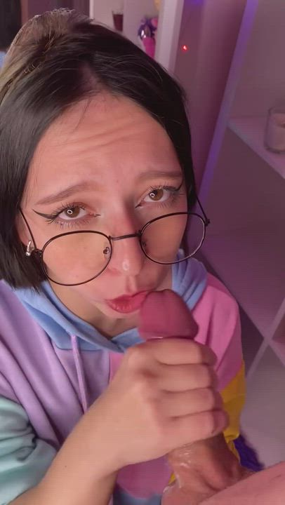 20 Years mature 2000s Porn Brown Eyes sperm Swallow Eye Contact Glasses Real lovers Short Hair Sloppy Vertical Porn GIF