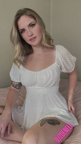 yellow-haired Green Eyes Small breasts Striptease Tease Teasing teen Porn GIF