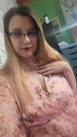 Amateur Babe giant melons tits giant titties pussy vagina Lips cunt Spread teenie Porn GIF