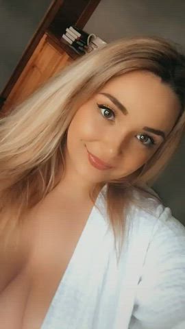 gigantic boobs titties Chubby Curvy Natural melons Nude pussy Robe meaty Porn GIF