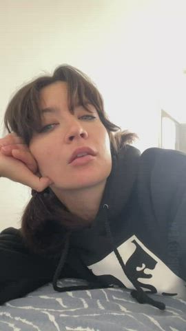 booty Brunette pretty Green Eyes Jiggling Thighs Porn GIF