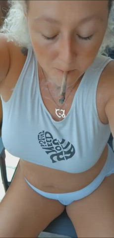 BBW giant titties Chubby Exhibitionist Jiggling Smoking wide Titty Drop Porn GIF