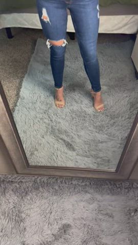 Amateur Curvy High Heels Hotwife latina mature Mom chunky Thighs Porn GIF