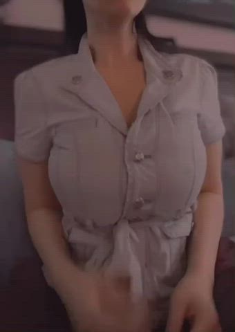 Amateur giant Nipples big titties Erect Nipples huge boobies Jiggling MILF Nipples Undressing Porn GIF