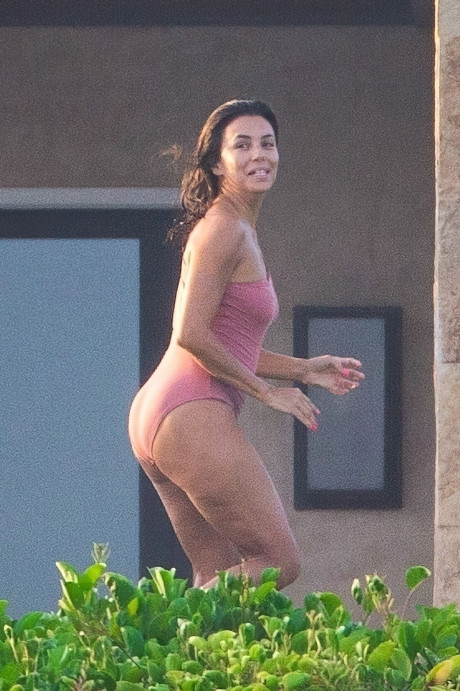 Eva Longoria Nude Photos 2022