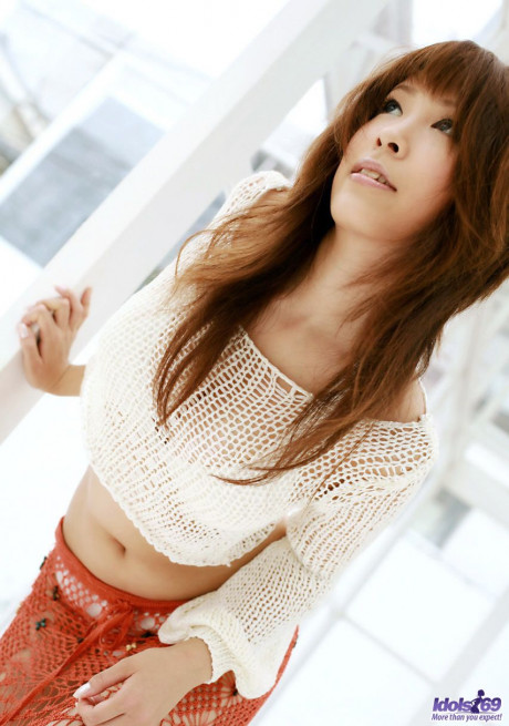 Idols 69 Shizuku Natsukawa Beautiful Asian Babe Has A Hot Ass She Shows Through Thong 257697 Sex