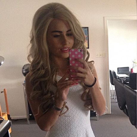 Porn Star Lifts Lid On Career Her Family Support After Posing Naked With Her Daily