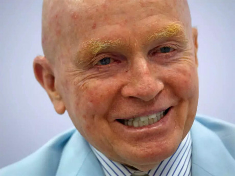 Bull Market High Interest Rates War Often Accompany A Bull Market Mark Mobius Economic