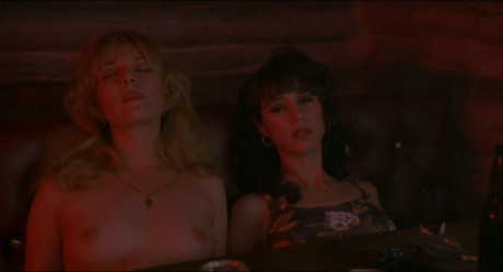 Sheryl Lee Nude Topless And Moira Kelly Nude Twin Peaks Fire Walk With 1992