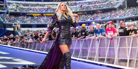 10 Backstage Stories About Lana That We T