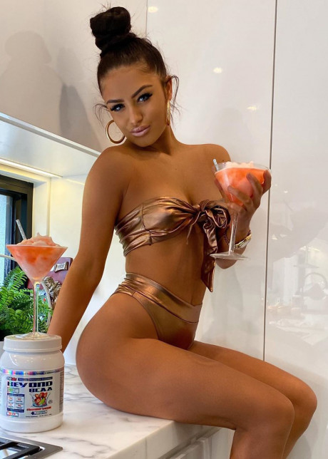 Tia Christofi Free Pics Galleries At