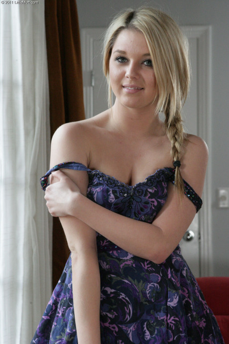 Chloe Lynn Private Nerd