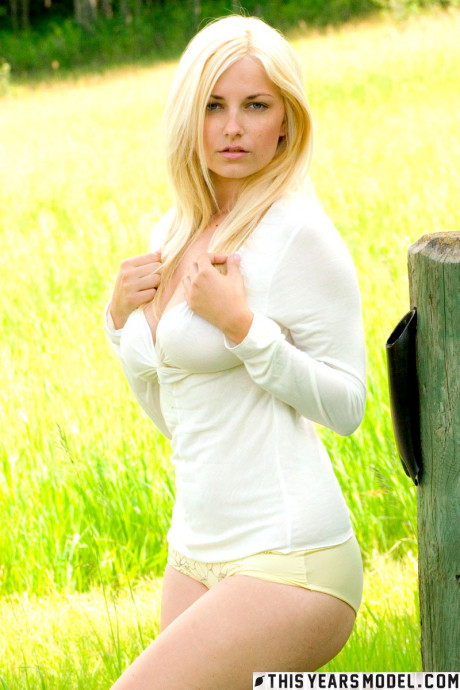 Thisyearsmodel Danielle Trixie All Busty Wifi Erotic