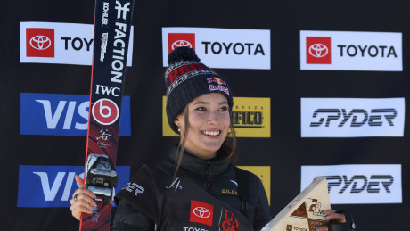 Olympian Eileen Gu In Bikini Soaks In Natural Tub