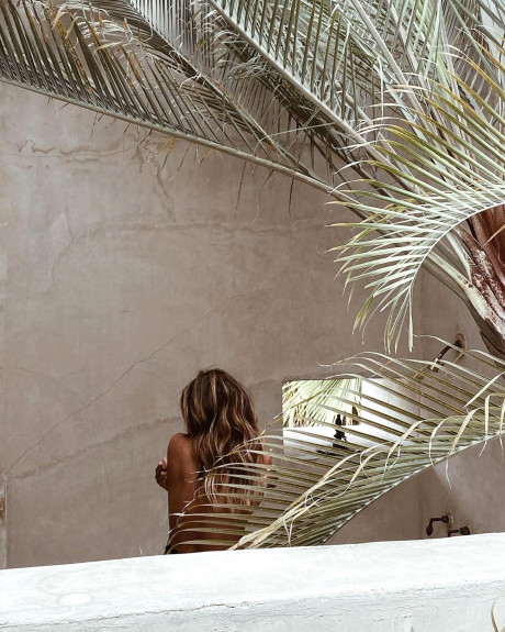 Halle Berry Poses Topless For Sexy Instagram People