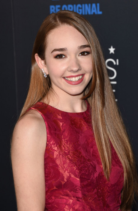 Holly Taylor 3